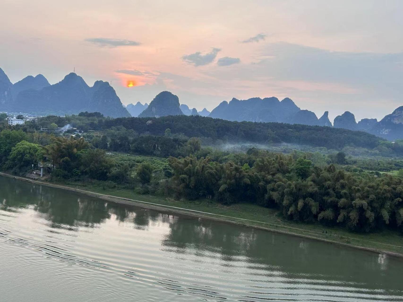 Yangshuo River Lodge Hotel-Free Pick Up From Yangshuo Area Over Three Nights מראה חיצוני תמונה